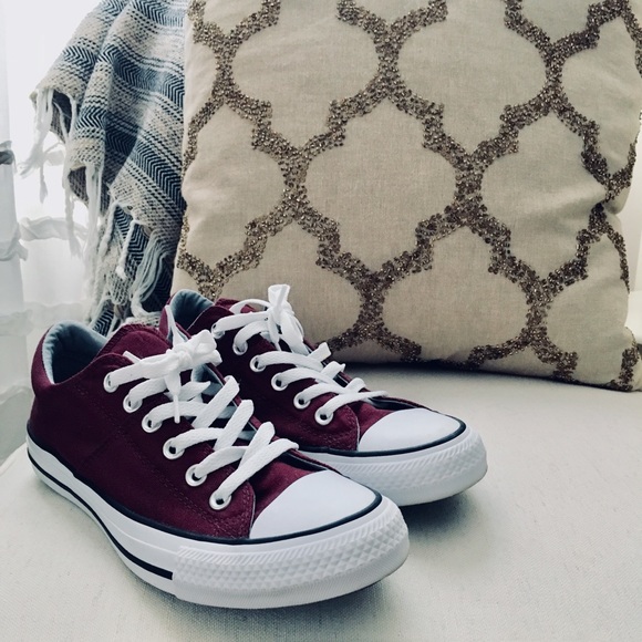 Converse Shoes - Women’s Maroon Converse Size 8